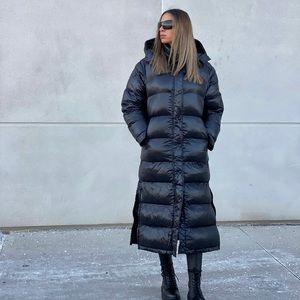 Long Black Puffer coat TOBOGGAN brand Isabella jacket size medium oversized fit